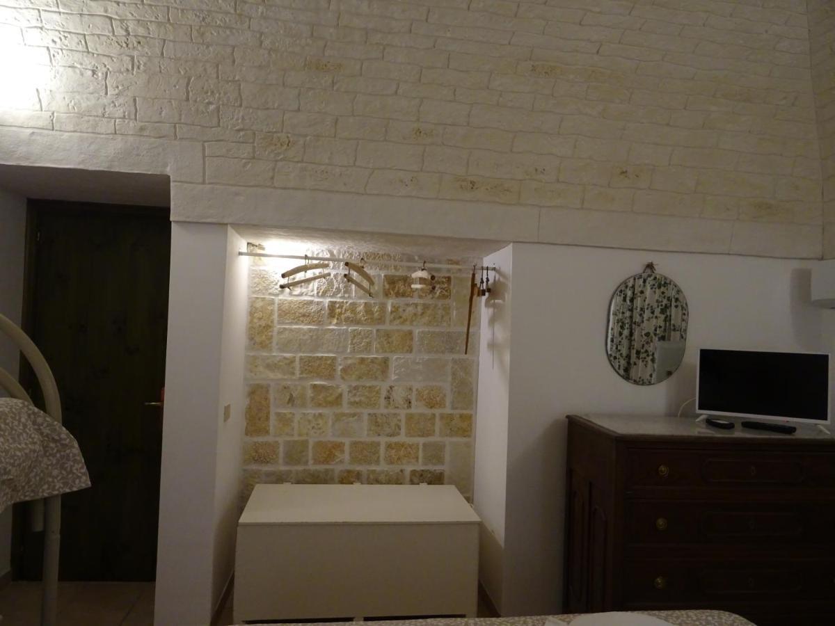 Trulli Di Zia Tata Pensionat Locorotondo Exteriör bild