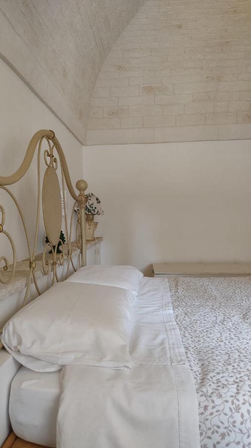 Trulli Di Zia Tata Pensionat Locorotondo Exteriör bild