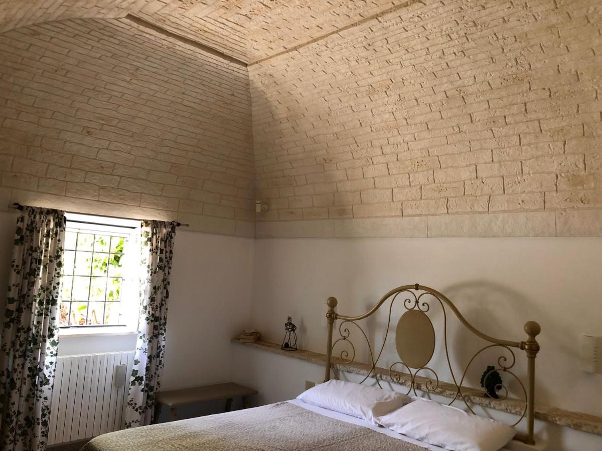 Trulli Di Zia Tata Pensionat Locorotondo Exteriör bild