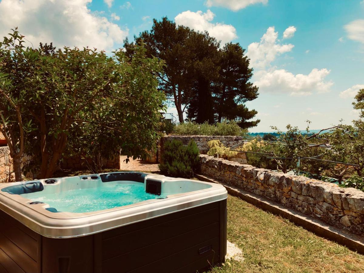 Trulli Di Zia Tata Pensionat Locorotondo Exteriör bild