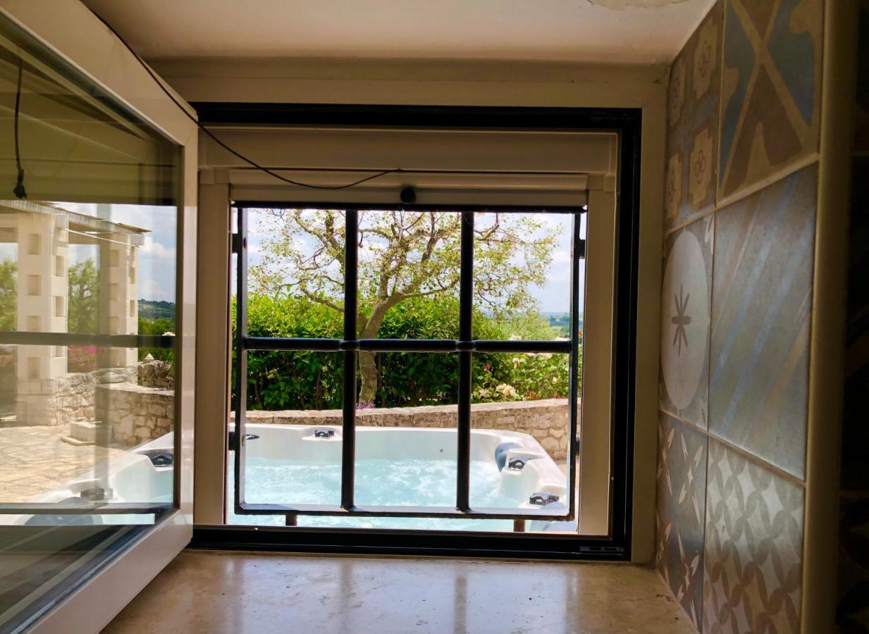 Trulli Di Zia Tata Pensionat Locorotondo Exteriör bild