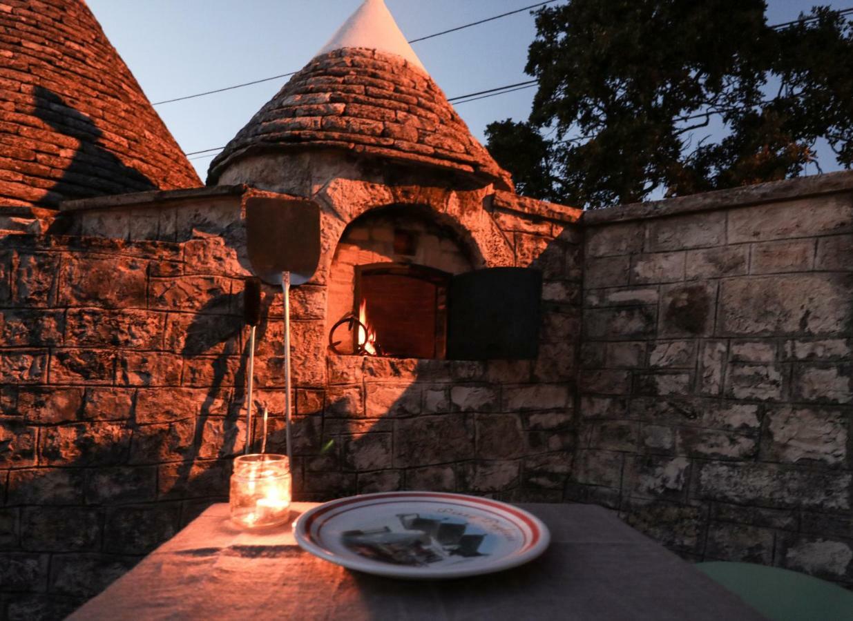 Trulli Di Zia Tata Pensionat Locorotondo Exteriör bild