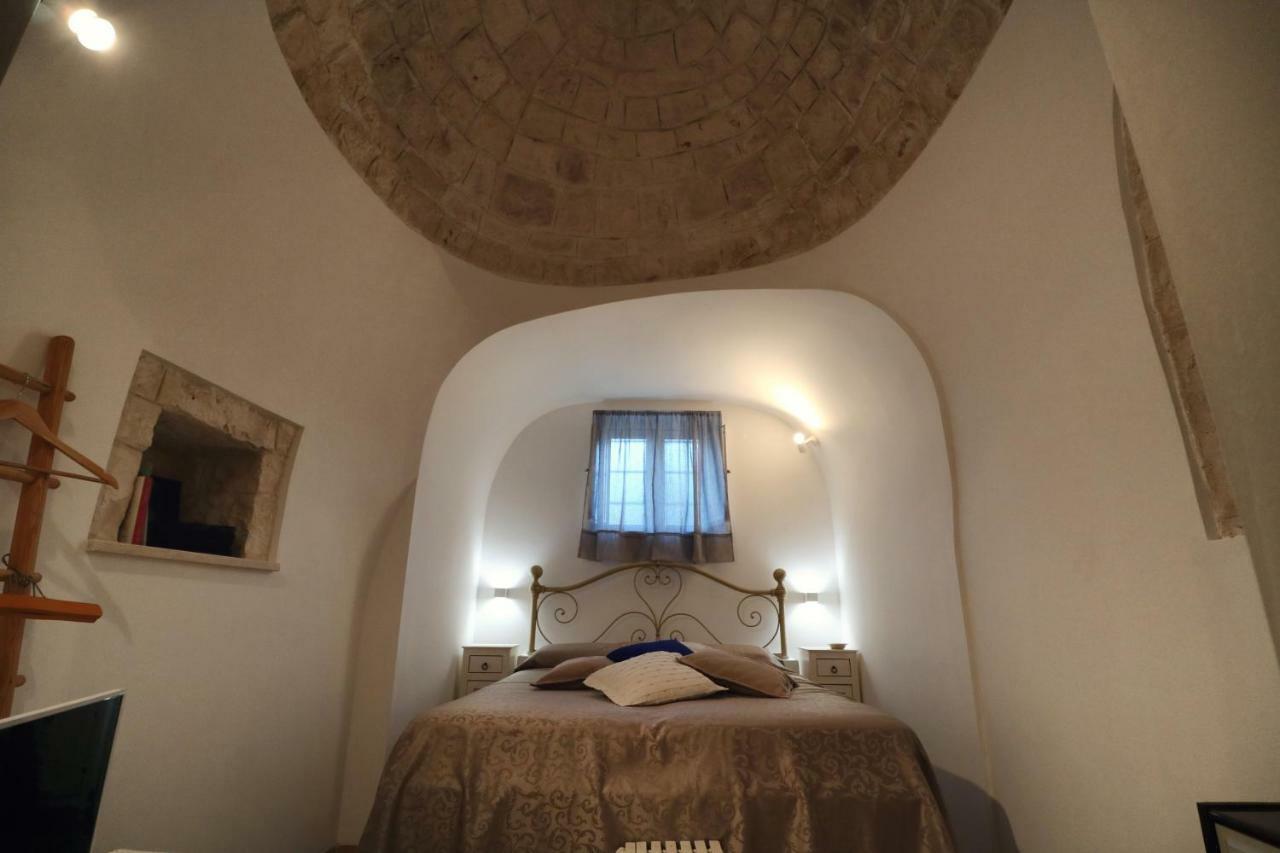 Trulli Di Zia Tata Pensionat Locorotondo Exteriör bild